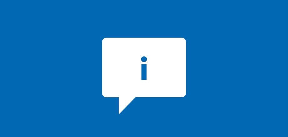 Information und Kommunikation Weißes Piktogramm auf blauem Hintergrund. Das Piktogramm zeigt ein Informationssymbol („i“).