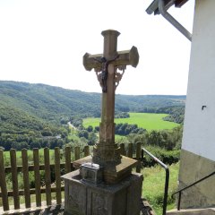 Steinkreuz an der Kirche in Dorsel 